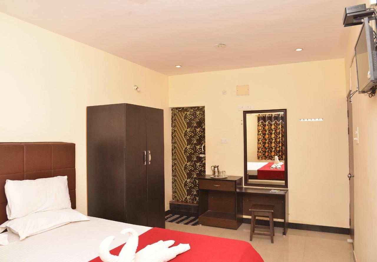 Krish Residency Hotell Madurai Exteriör bild