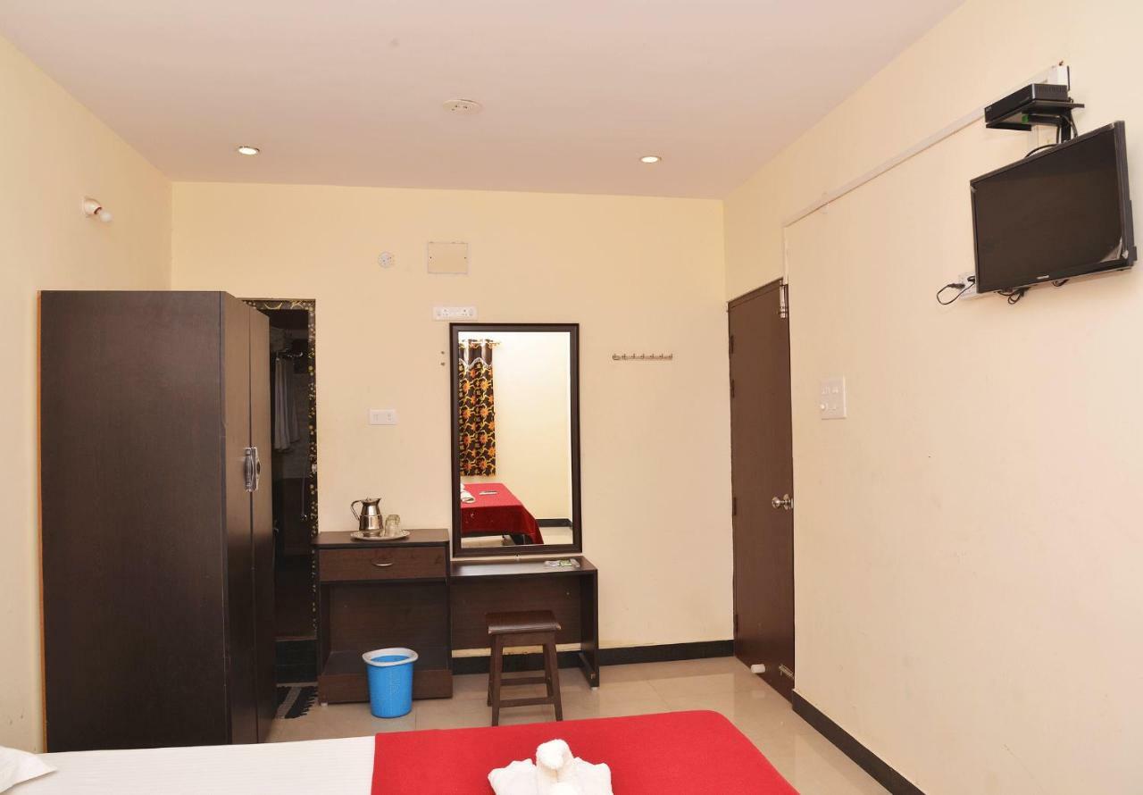 Krish Residency Hotell Madurai Exteriör bild